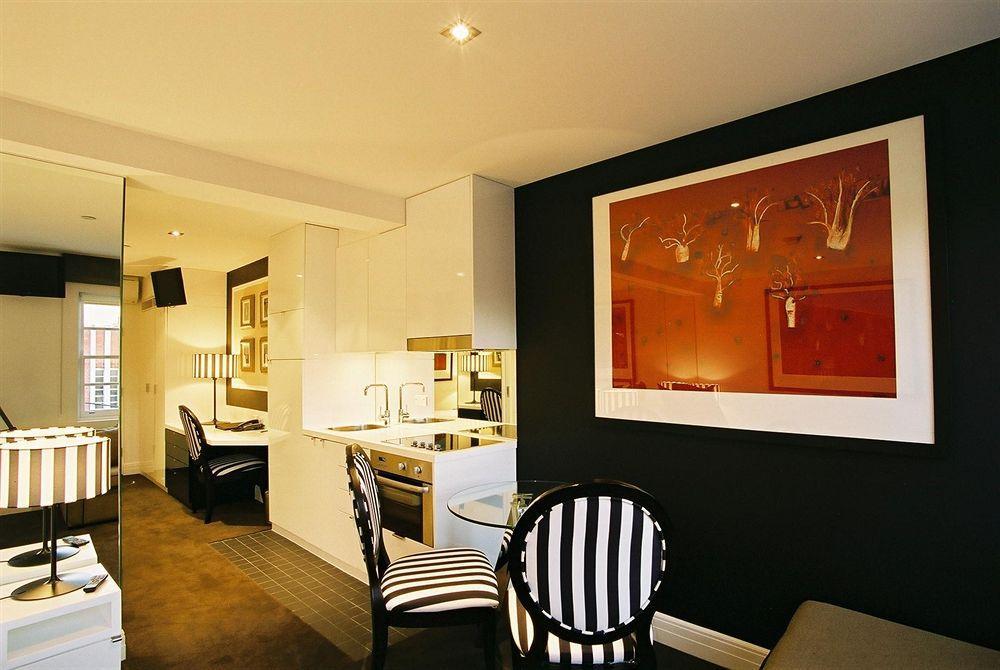 Quest East Melbourne Apart otel Oda fotoğraf